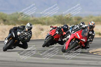 media/Nov-16-2025-Race Pace (Sun) [[8c5fa54630]]/Verified Riders/7-Turn 4 (1155am)/